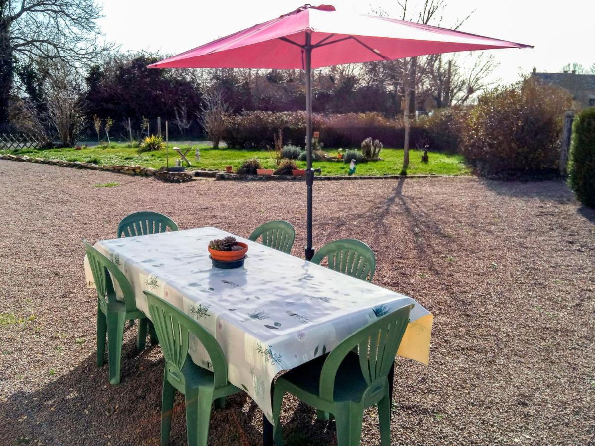 Le Pre De Luceau Bed and Breakfast Blet Exteriör bild