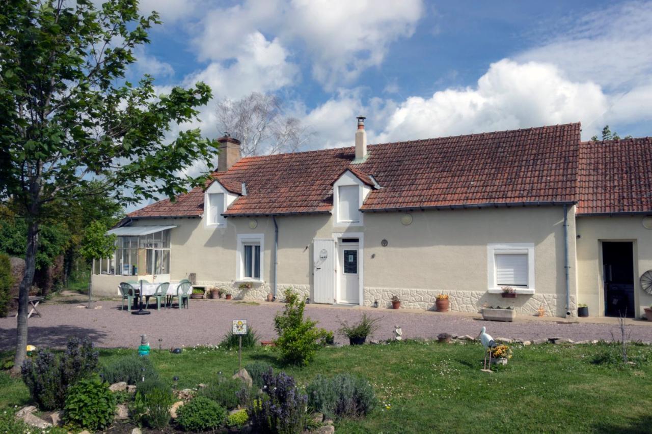 Le Pre De Luceau Bed and Breakfast Blet Exteriör bild