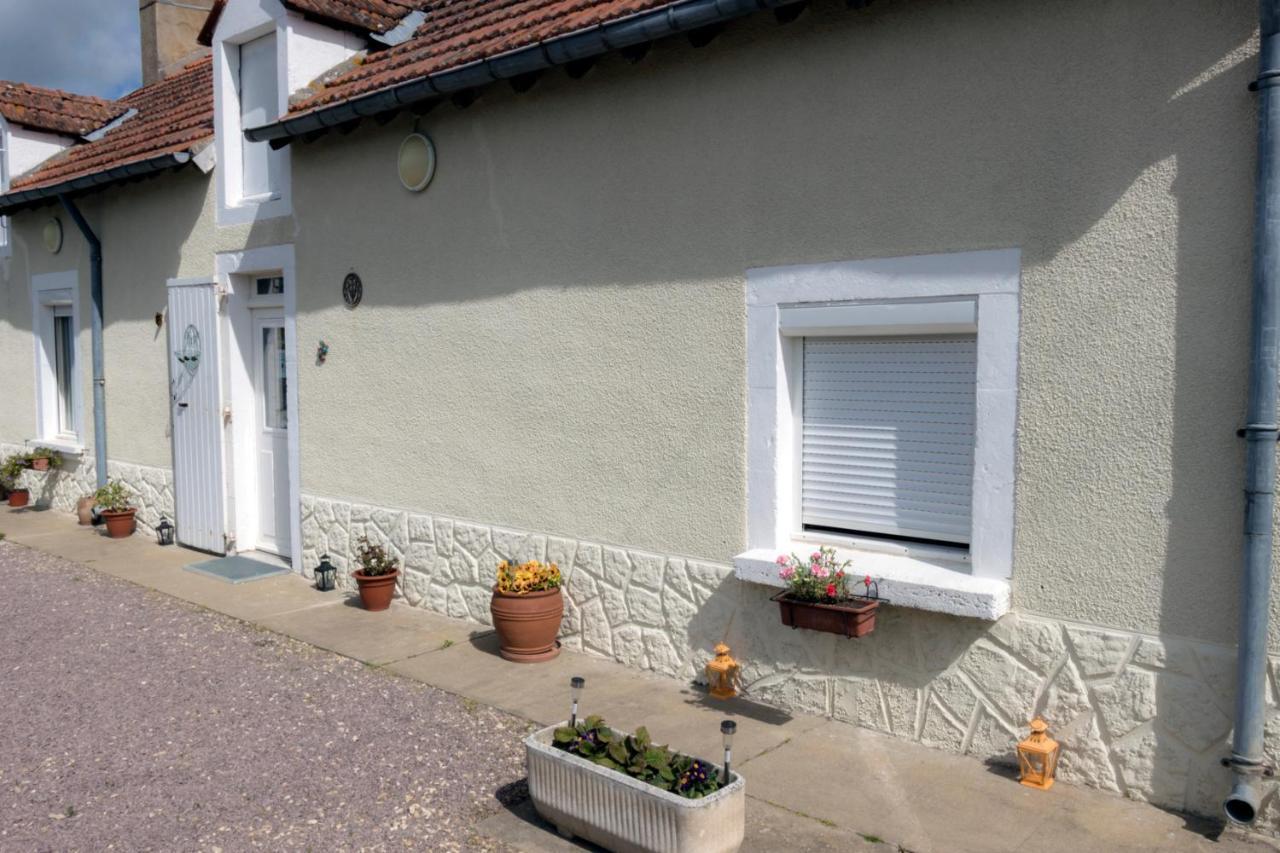 Le Pre De Luceau Bed and Breakfast Blet Exteriör bild